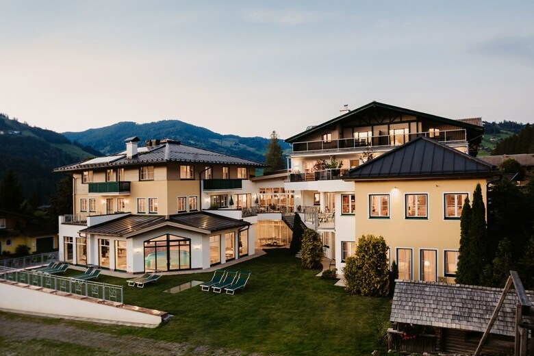 Aktiv- & Family Hotel Alpina