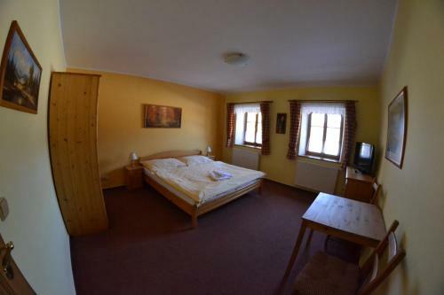 Hostal Pension U Kostela