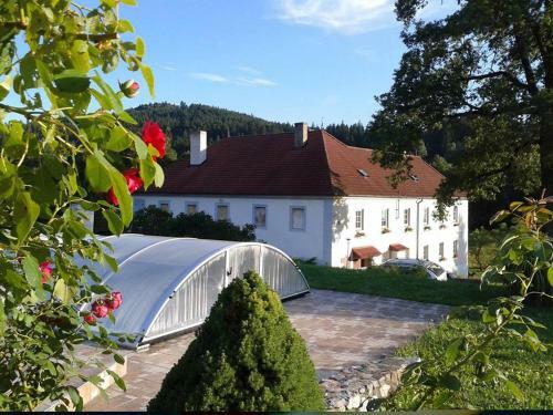 Hostal Ubytov�n� Ve Ml�n?