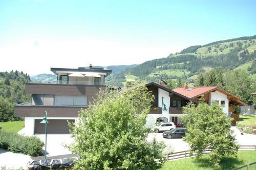 Hostal Wohnen By Lizzy Rohrmoser