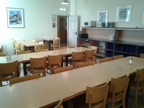 Happy Go Lucky Hotel + Hostel Sch�neberg