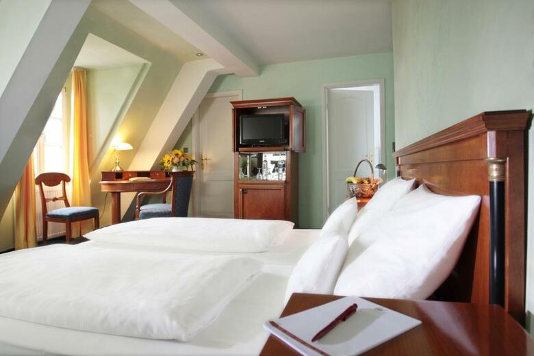 Hotel Schloss Edesheim