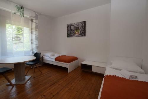 Apartment Ostendplatz