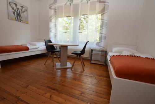 Apartment Ostendplatz