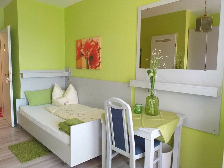 Hostal Pension Ottenheide
