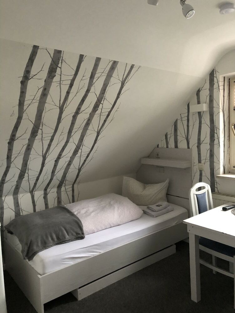Hostal Pension Ottenheide