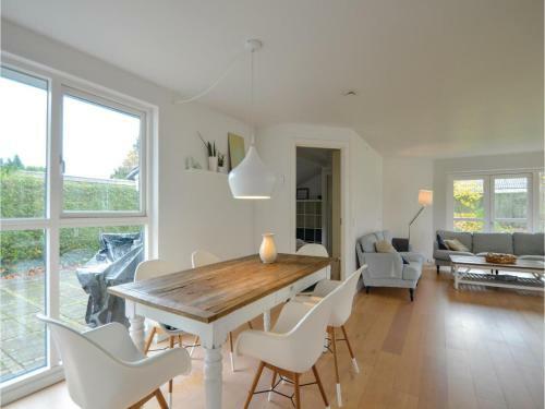 Three-bedroom Holiday Home In Ega