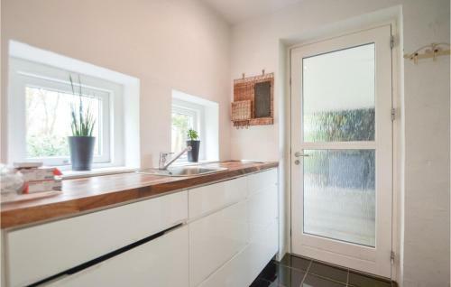 Three-bedroom Holiday Home In Ega