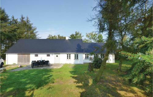 Three-bedroom Holiday Home In Frostrup