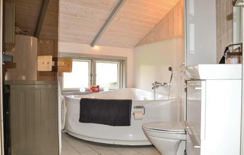 Three-bedroom Holiday Home In Grasted