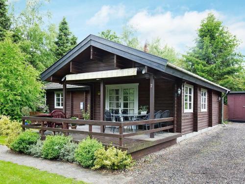 Three-bedroom Holiday Home In Grevinge 1