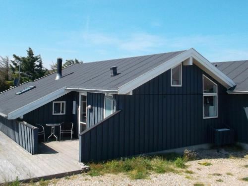 Three-bedroom Holiday Home In Harbo�re 21