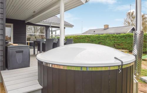 Three-bedroom Holiday Home In Hejls