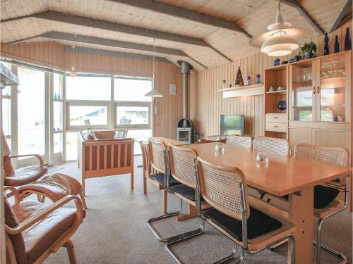 Three-bedroom Holiday Home In Hejls