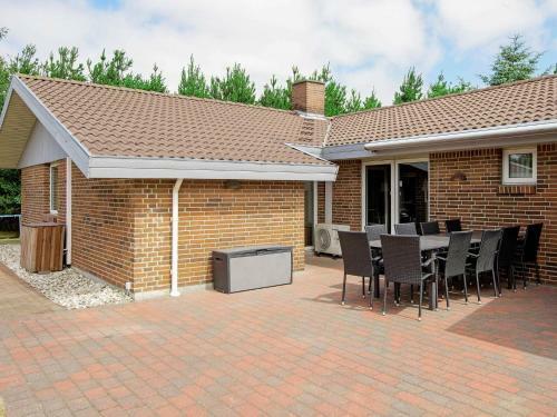 Three-bedroom Holiday Home In Bl�vand 27