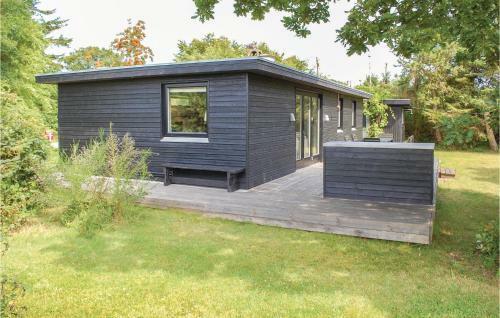 Three-bedroom Holiday Home In Knebel