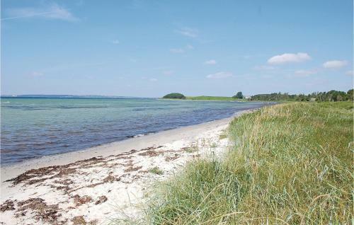 Three-bedroom Holiday Home In Knebel