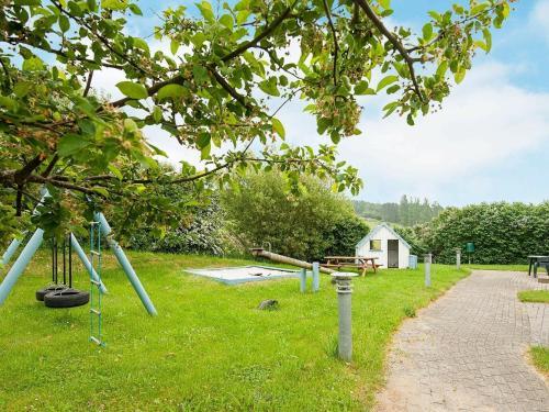 Three-bedroom Holiday Home In Knebel