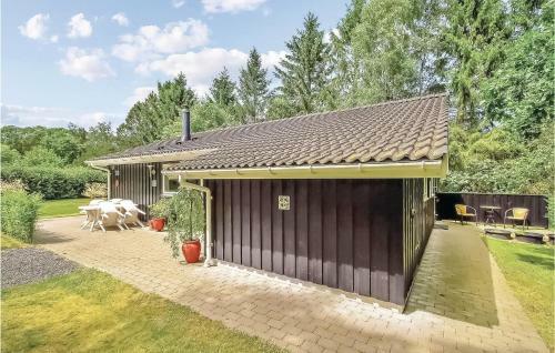 Holiday Home Give 37