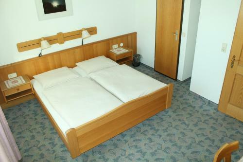 Hostal Appartement Pension Grasser