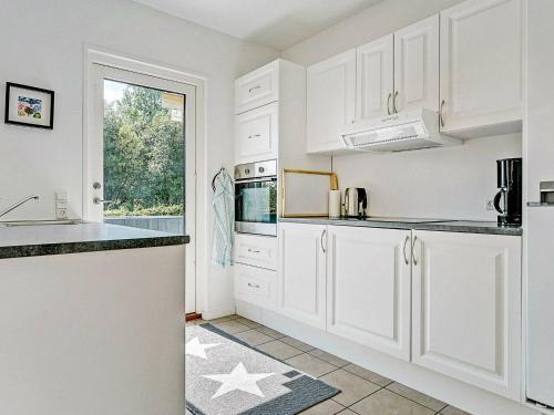 Four-bedroom Holiday Home In Humble 6