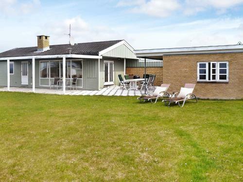 Two-bedroom Holiday Home In Assens 1