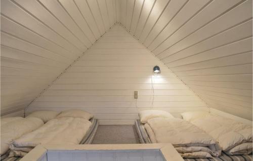 Five-bedroom Holiday Home In Ringkobing