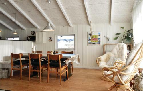 Two-bedroom Holiday Home In Ringkobing