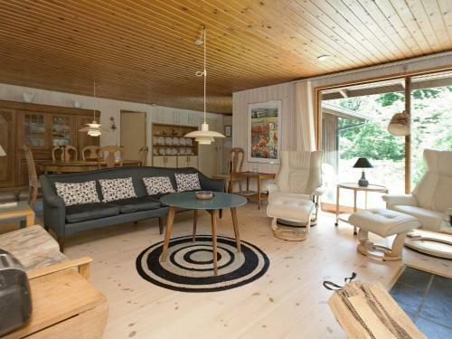 Three-bedroom Holiday Home In G�rlev 5
