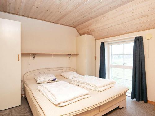 Four-bedroom Holiday Home In Ringk�bing 6