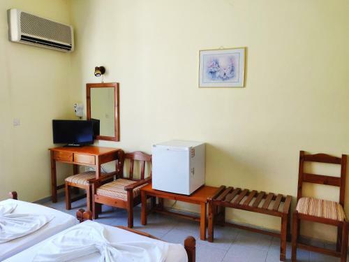 Titania Hotel