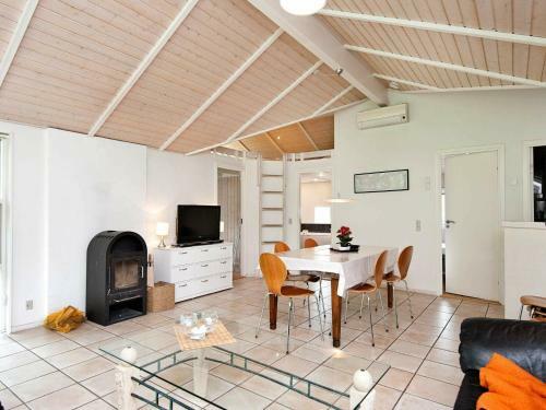 Three-bedroom Holiday Home In Aabenraa 3