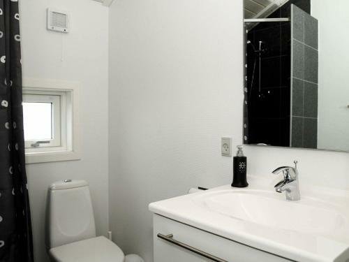 Three-bedroom Holiday Home In Aabenraa 3