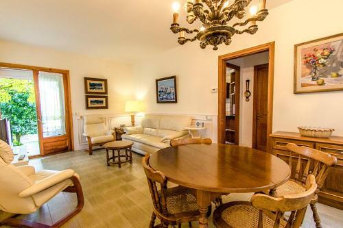 Villa Hostola