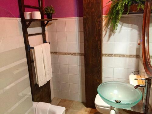 Posada La Casona De Rudag�era