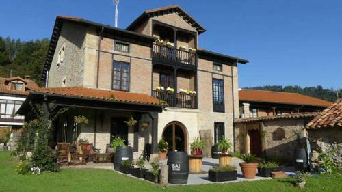 Posada La Casona De Rudag�era