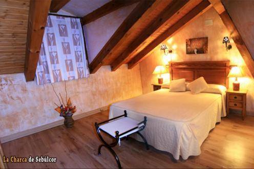 Hotel La Charca Hoces Del Duraton