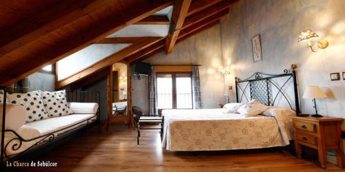 Hotel La Charca Hoces Del Duraton