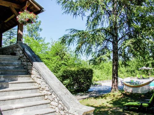 Peaceful Holiday Home In Albas With A Pool