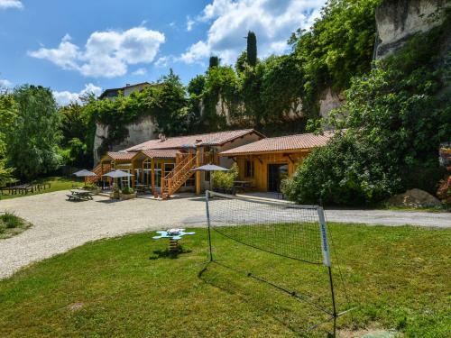 Spacious Villa In Aubeterre-sur-dronne With Private Garden