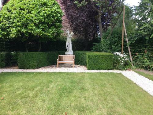 Bed & Breakfast Entre Cour Et Jardin