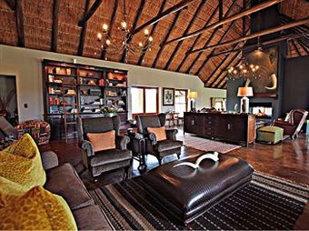 Hlosi Game Lodge