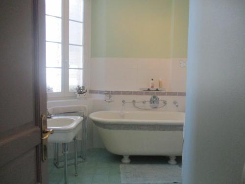 Three Bedrooms Apartment Cannes Noailles