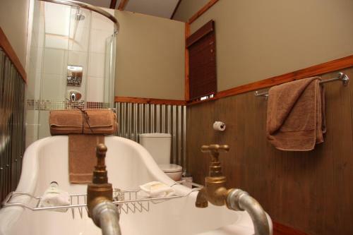 Hostal 5th Seasons Guesthouse