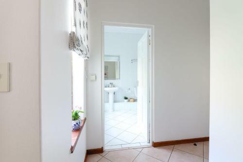 Hostal A Tuscan Villa Guest House