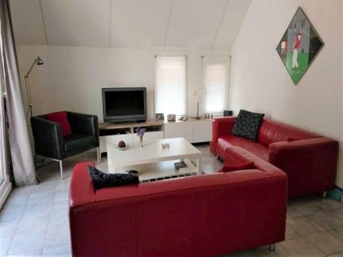 Modern Holiday Home In Daumazan-sur-arize With Pools