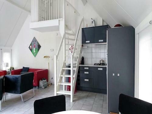 Modern Holiday Home In Daumazan-sur-arize With Pools