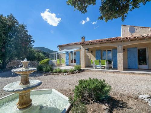 Modern Villa With Private Pool By Lake In Camplong