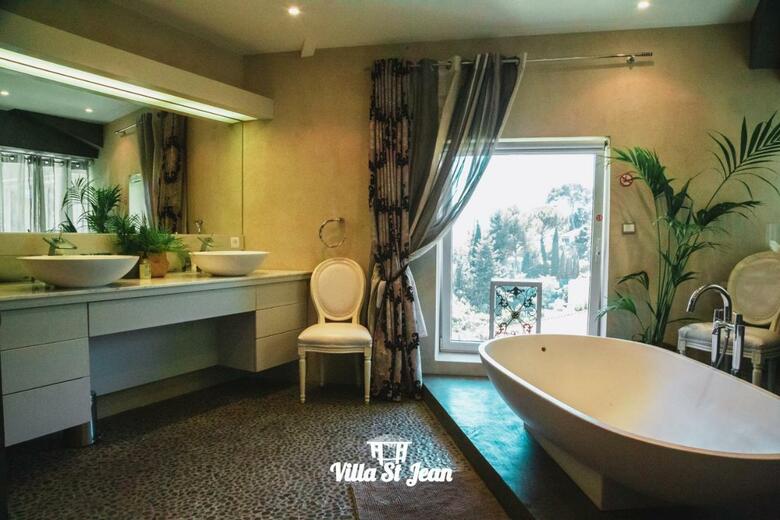Hostal Villa Saint Jean