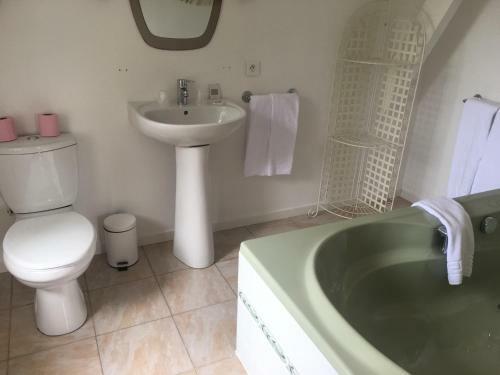 La Maison Carr�: Studios De Charme